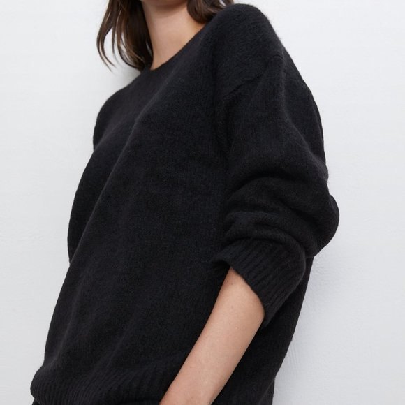 Black Zara Oversized Chunky Knit Crew Neck Long Sleeve Sweater (NWT) - Picture 5 of 8
